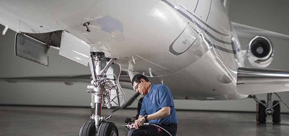 Boca Raton Private Jet Charter Offering AOG Insured Jet Cards